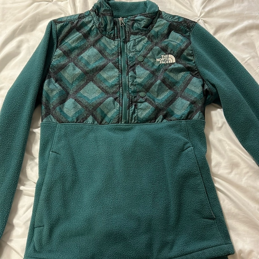 The North Face- Fleece Long Sleeve